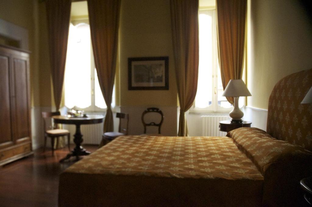 Relais Teatro Argentina Bed and Breakfast Ρώμη Δωμάτιο φωτογραφία